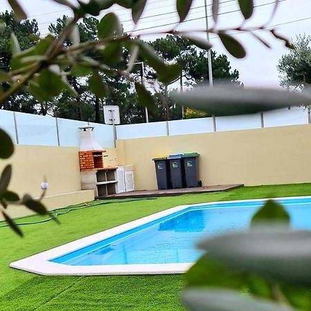 Villas Com Piscina บีลาโนวาเดกายา ภายนอก รูปภาพ