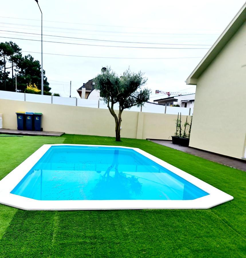 Villas Com Piscina บีลาโนวาเดกายา ภายนอก รูปภาพ