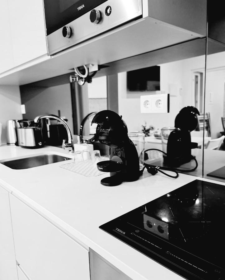 Villas Com Piscina บีลาโนวาเดกายา ภายนอก รูปภาพ