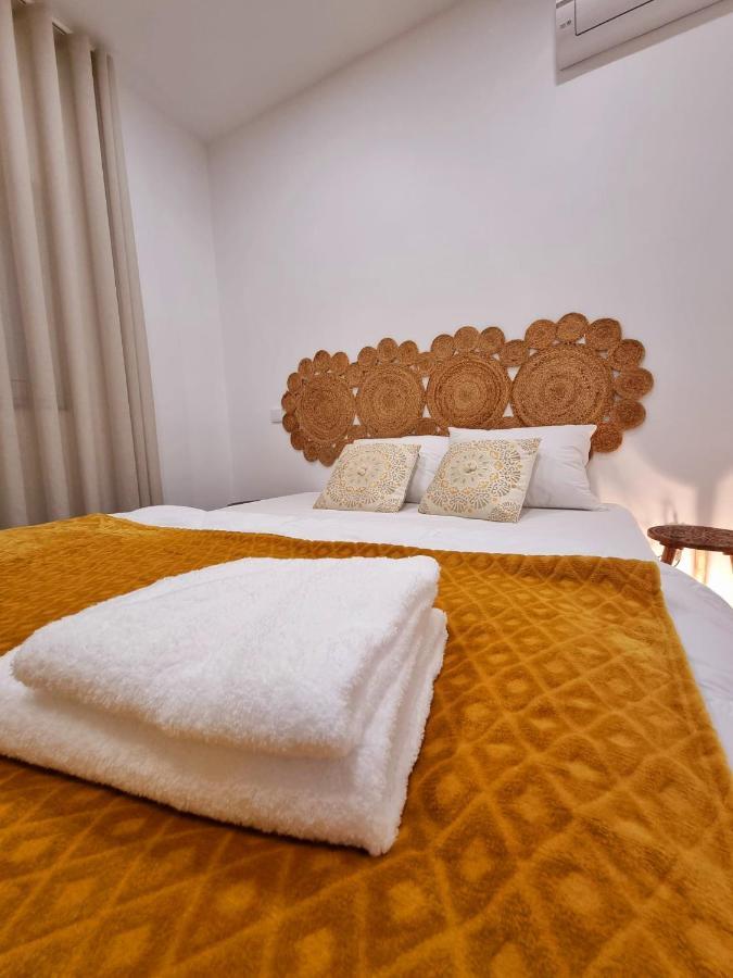 Villas Com Piscina บีลาโนวาเดกายา ภายนอก รูปภาพ