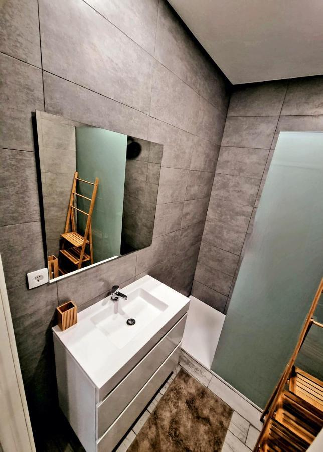 Villas Com Piscina บีลาโนวาเดกายา ภายนอก รูปภาพ