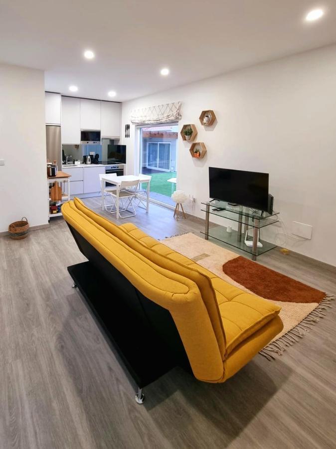 Villas Com Piscina บีลาโนวาเดกายา ภายนอก รูปภาพ